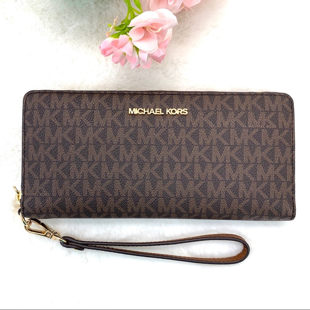 Michael Kors Jet Set Travel Wristlet